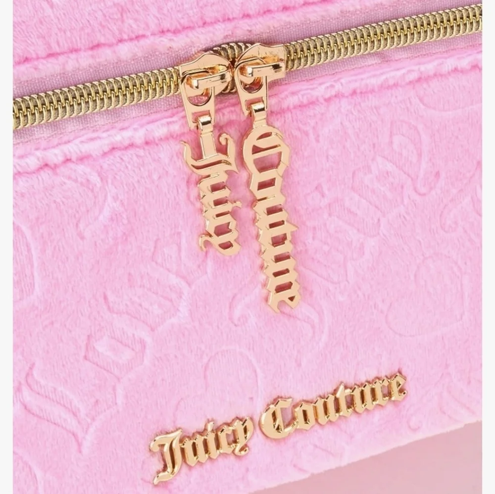 🔹Juicy couture pink velour cosmetics bag travel toiletries train case organizer